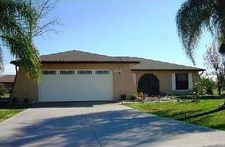 1st image of 627 Fresno Ct