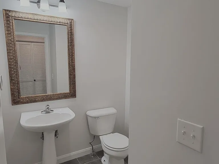 301 Hickory Pl — Photo 13
