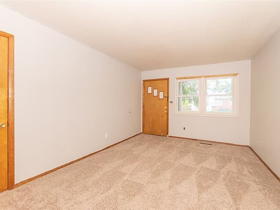 5th image of 238 Palmer Dr