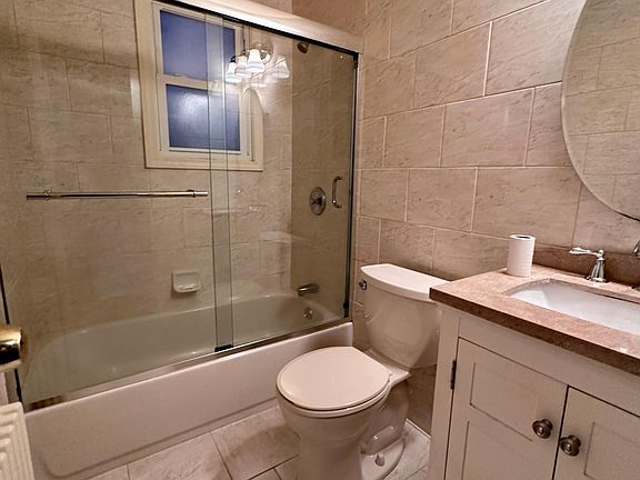 3rd image of 542 N Wellwood Ave Floor 2