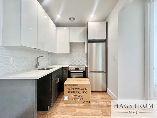 Rented by Hagstrom Management Inc | media 14