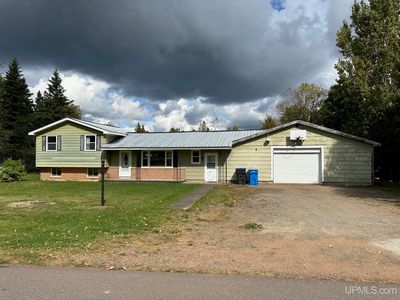 327 W Lake St, Michigamme, MI, 49861