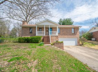 1916 Allen Cir, Jefferson City, MO 65109