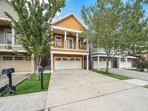 Double-wide private driveway