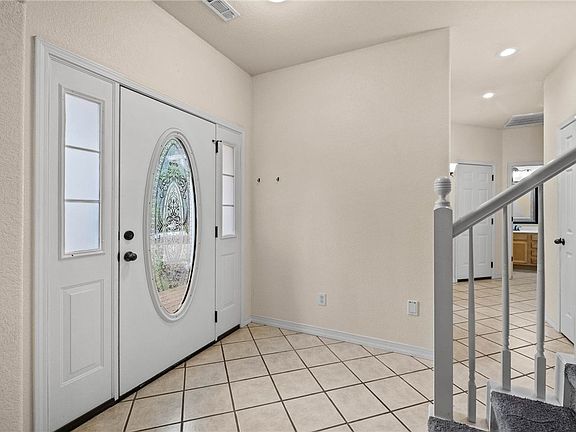 5th image of 9 Buckland Ln