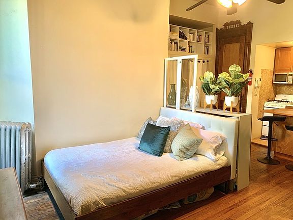 2nd image of 149 W 119th St APT 2R