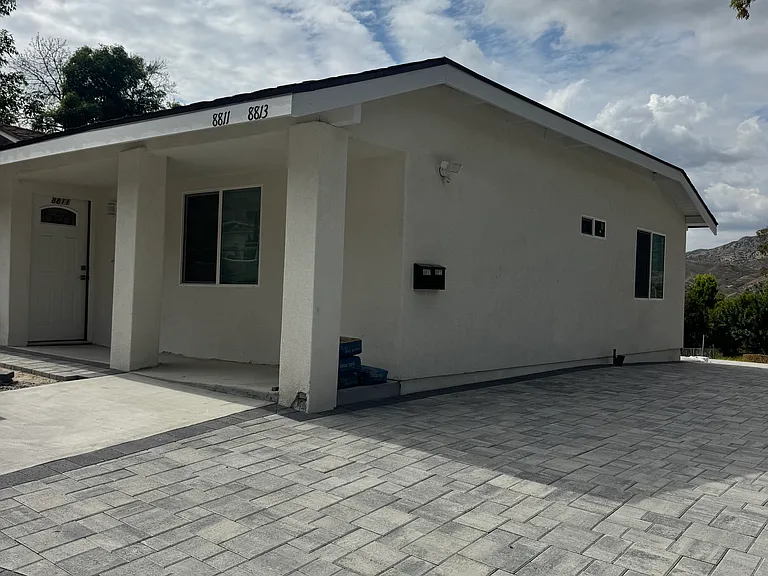 8811 Yates St — Photo 1