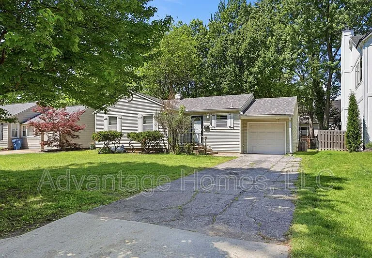 7228 Linden St — Photo 1