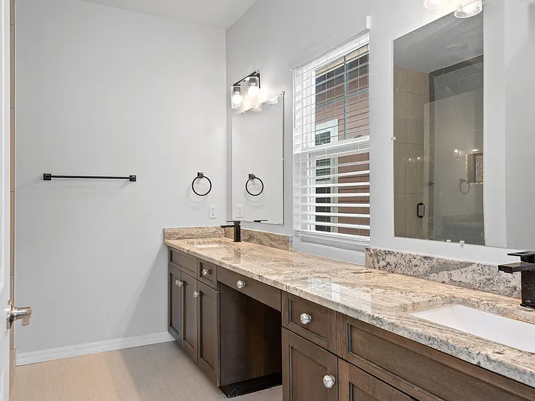 537 Sunbranch Ln — Photo 18