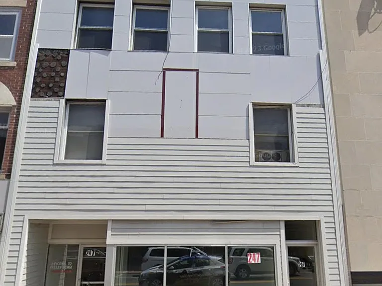 247 Main St #5 — Photo 10