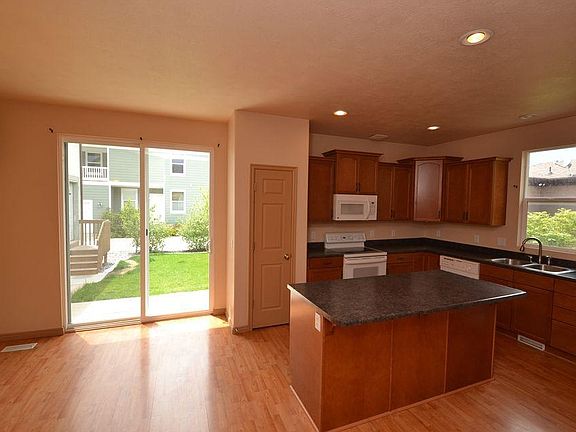 4th image of 11606 S Roselawn Way