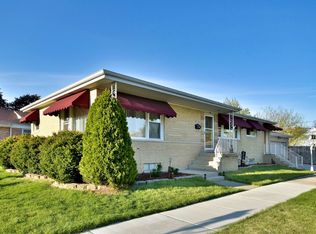 9145 S Parkside Ave, Oak Lawn, IL 60453