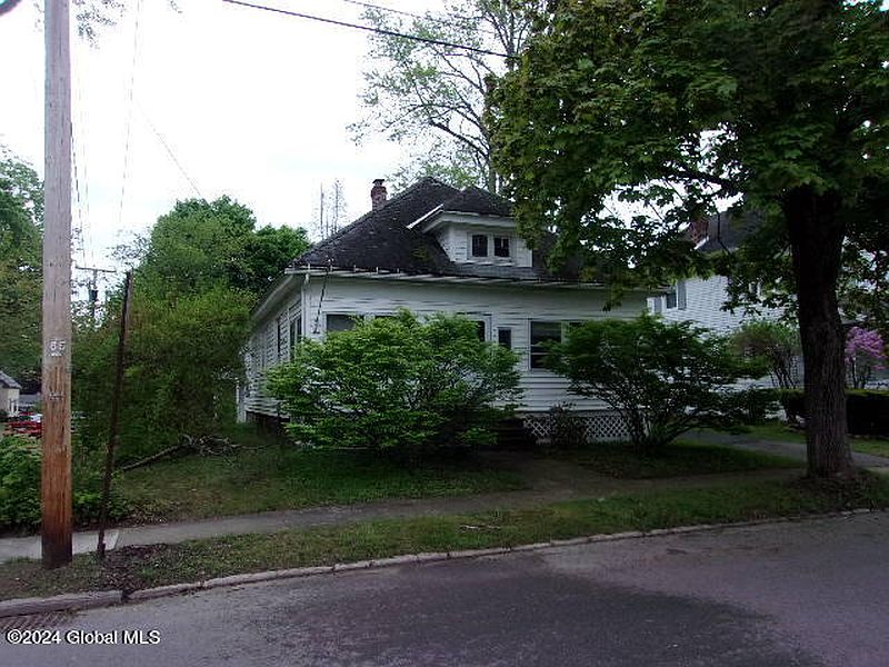 2nd image of 37 Pearl Street