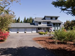 1861 Tucker Rd, Hood River, OR 97031