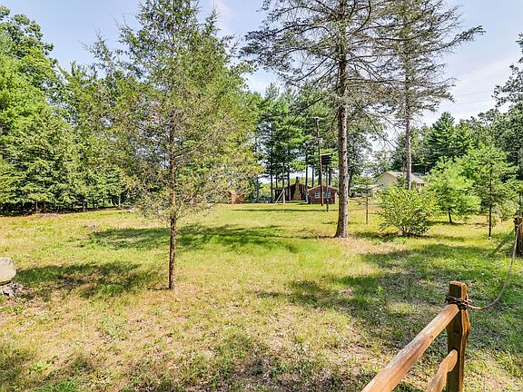 3rd image of 3119 Riverbend Trl