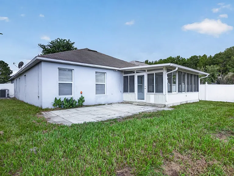 1845 Saga Ct — Photo 32