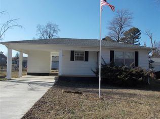 2311 Earl Ln, Poplar Bluff, MO 63901