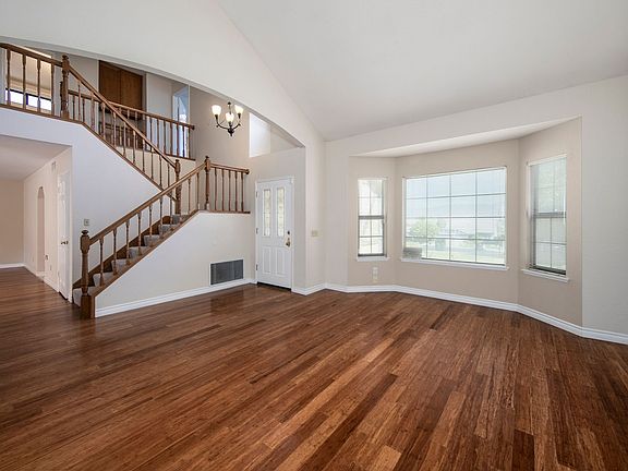 3rd image of 11853 Briarwood Ct