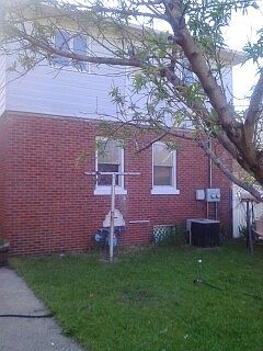 4th image of 4845 White Oak Ave