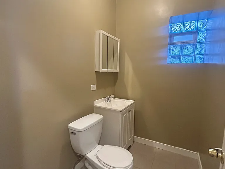 7836 S Emerald Ave #2 — Photo 6