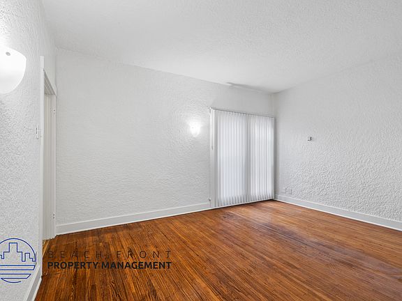 5th image of 3621 S Pacific Ave APT 10