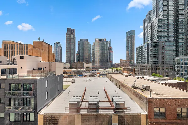 Sold by Compass | media 1