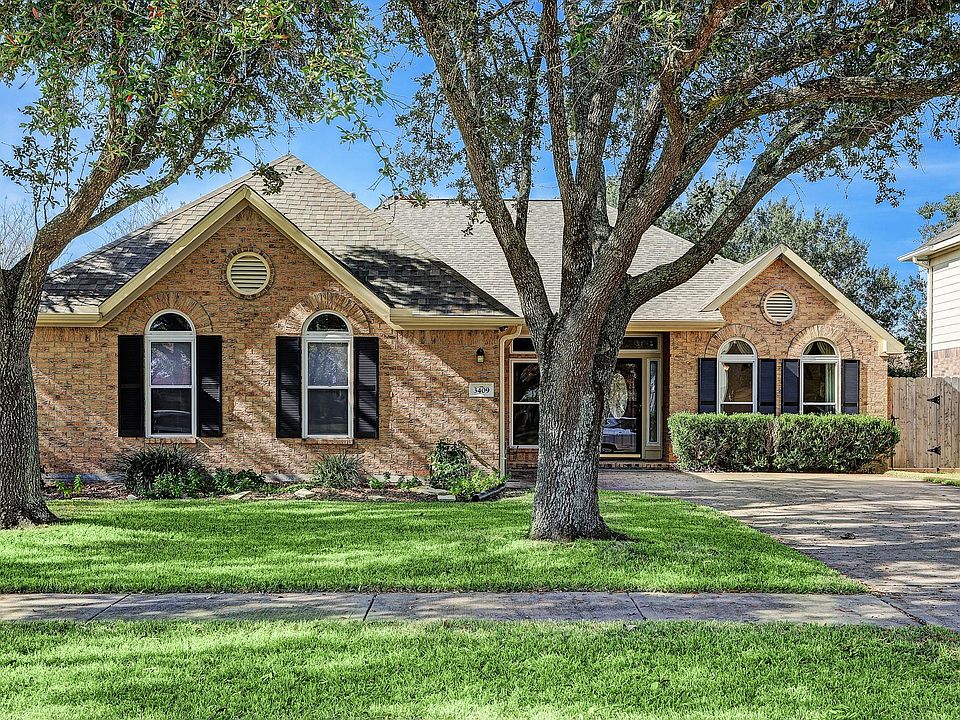 1st image of 3409 Surrey Ln