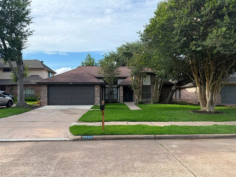 2644 Hadley Cir — Photo 1