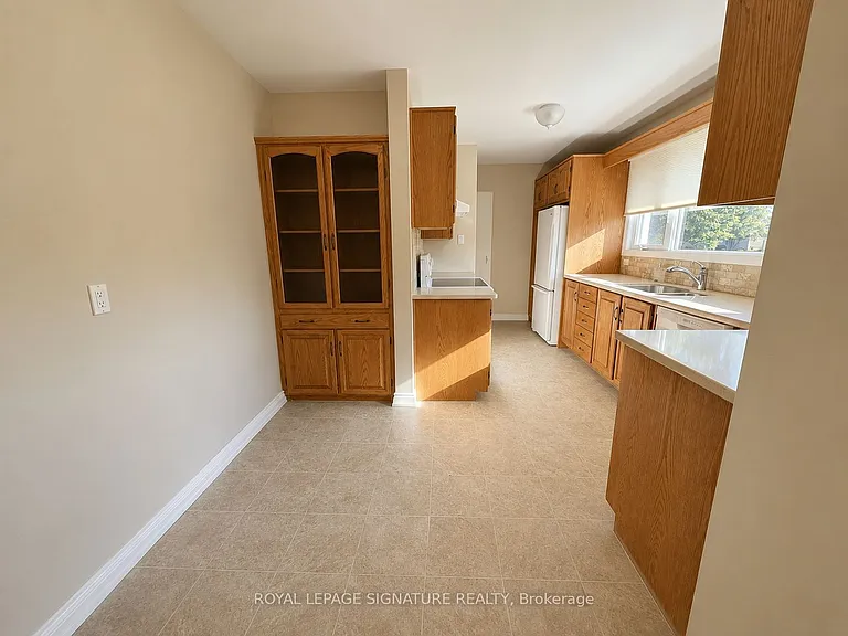 475 Fairlawn St #MAIN — Photo 6