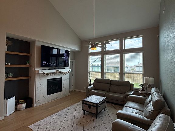 3rd image of 1768 Heritage Maples