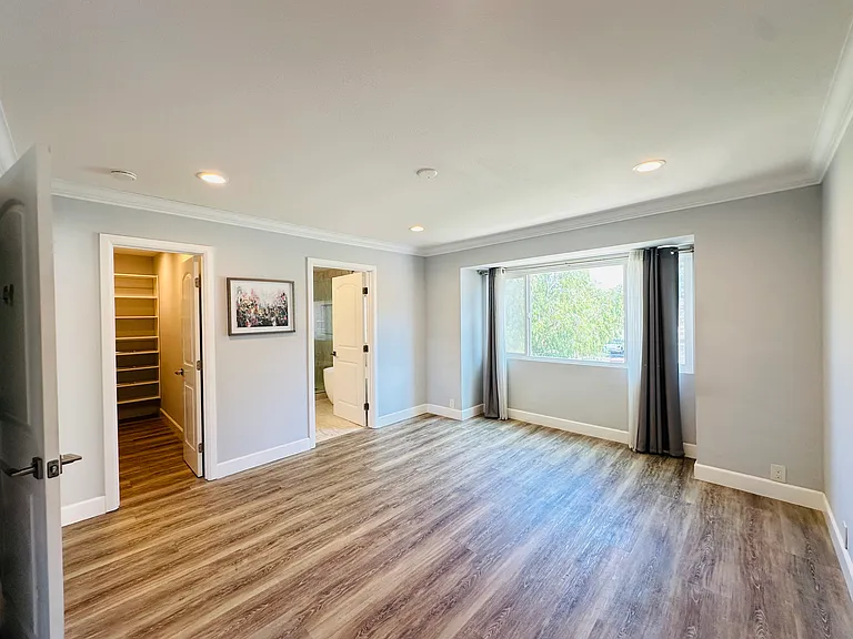 4561 Green Tree Ln — Photo 11