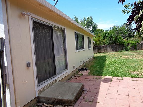 3rd image of 507 Garwood Ct