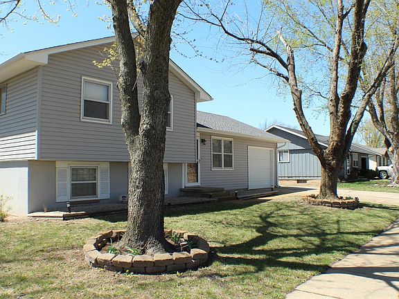 2nd image of 502 SE 6th St