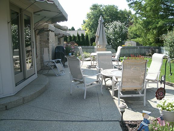 5th image of 33785 Farmview Ln
