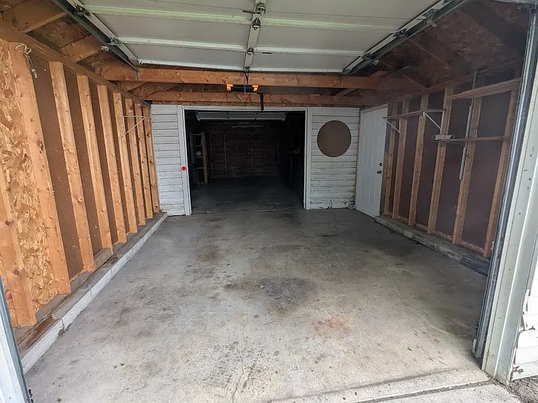 3317 Maple St — Photo 14
