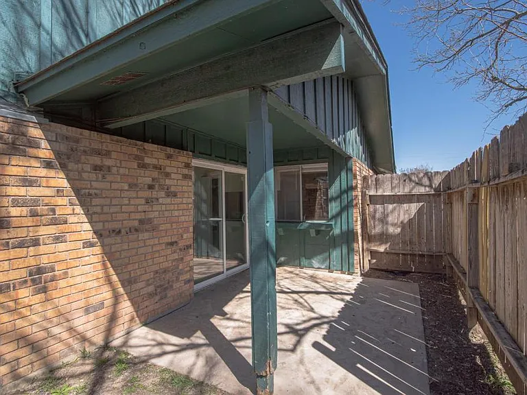 418 Skyline Ave — Photo 5
