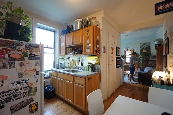 Rented by Rennit Inc. | media 22