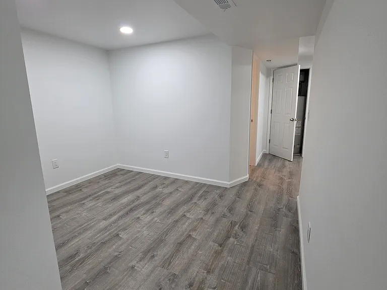 72 Ray St — Photo 18