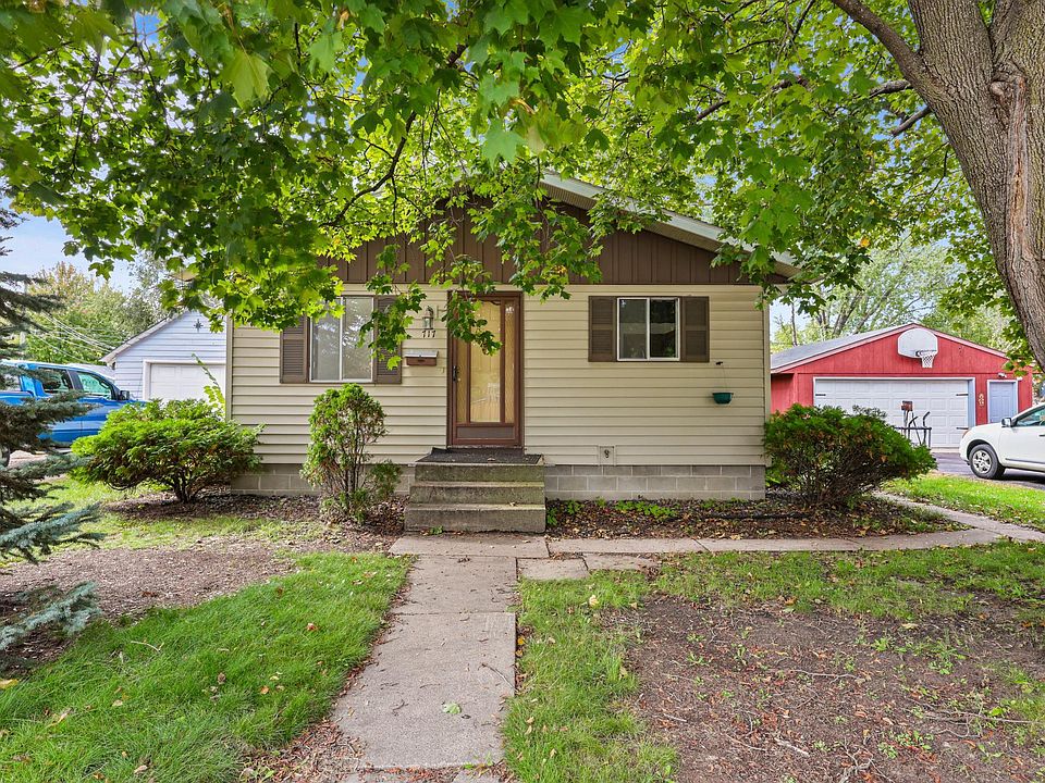 1st image of 717 25th Ave N