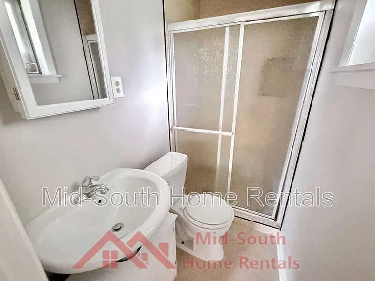 3831 Hermitage Dr — Photo 14