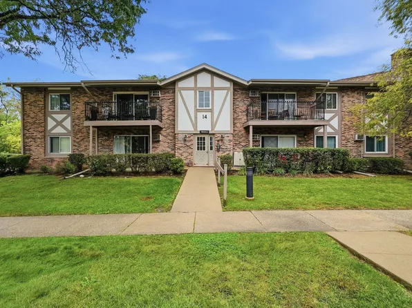9S110 Lake Dr APT 104, Willowbrook, IL 60527