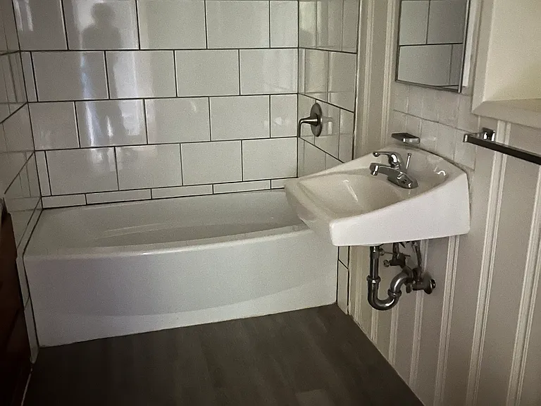 110 N Summit Ave #5 — Photo 2
