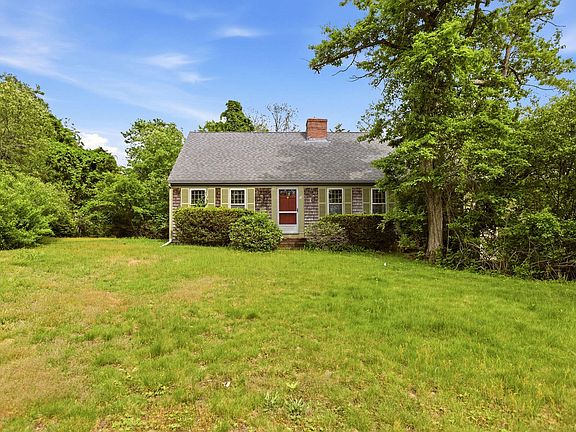 3rd image of 93 Robbins Circle