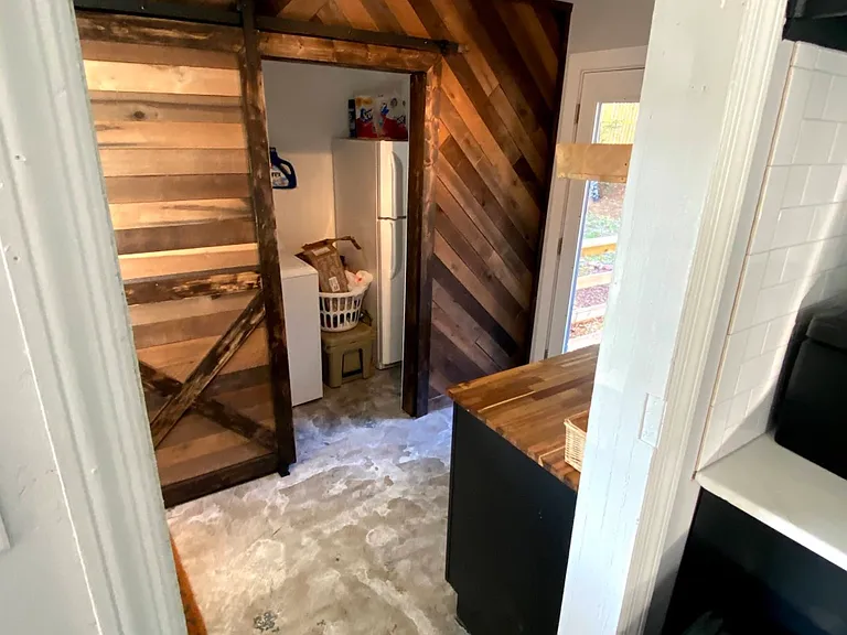 1718 Vestaview Ln — Photo 3