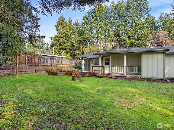 5th image of 26009 Barrett Road NE