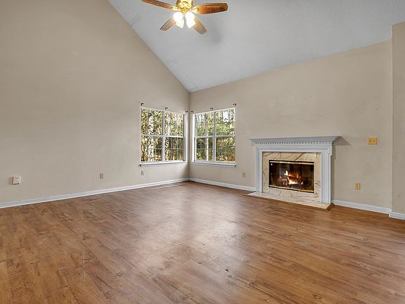 4th image of 1326 Blakemore Ct