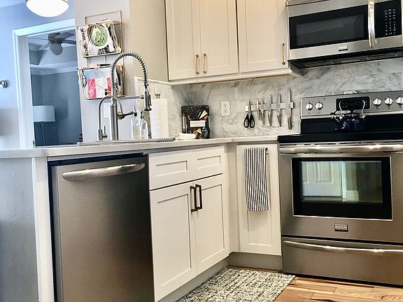 4th image of 800 S Dakota Ave APT 210
