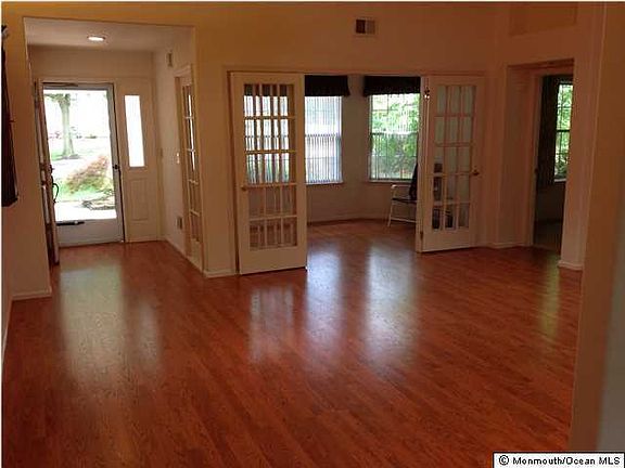 3rd image of 1197 Thornbury Lane #A