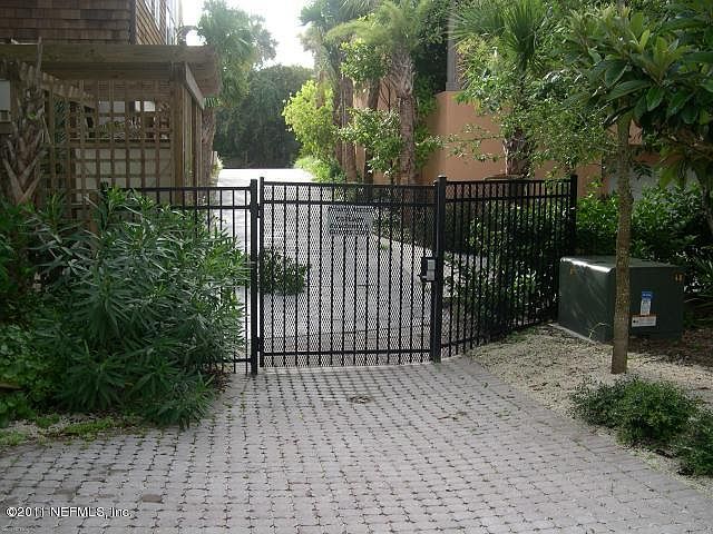 1st image of 81 Beach Cottage Ln