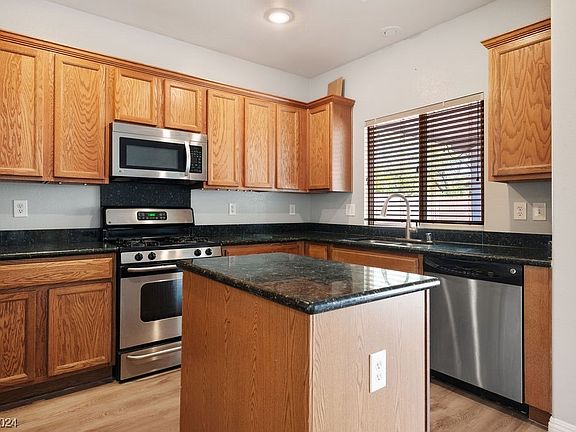 4th image of 10290 Eve Springs St
